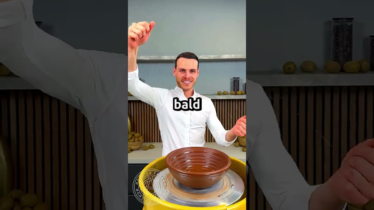 AITA за то, что спросила мою коллегу, почему она каждый день красится…