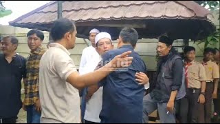 🔴 LIVE GRID.ID : Ayah Apoy Wali Band berpulang, Sang Gitaris Peluk Satu Per Satu Pelayat