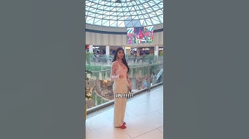 How pretty is this coding girl🥰#trending #coding #programming #python #java #ai #html #css #college