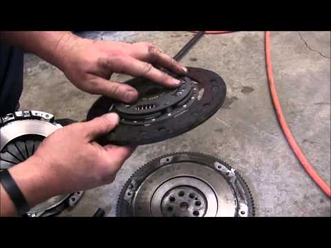 How To: Install a Clutch and Pressure Plate on a Honda