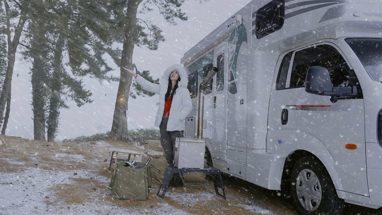 ❄️CAMPING IN HEAVY SNOWFALL | LUXURY CARAVAN | RELAXING NATURE SOUNDS