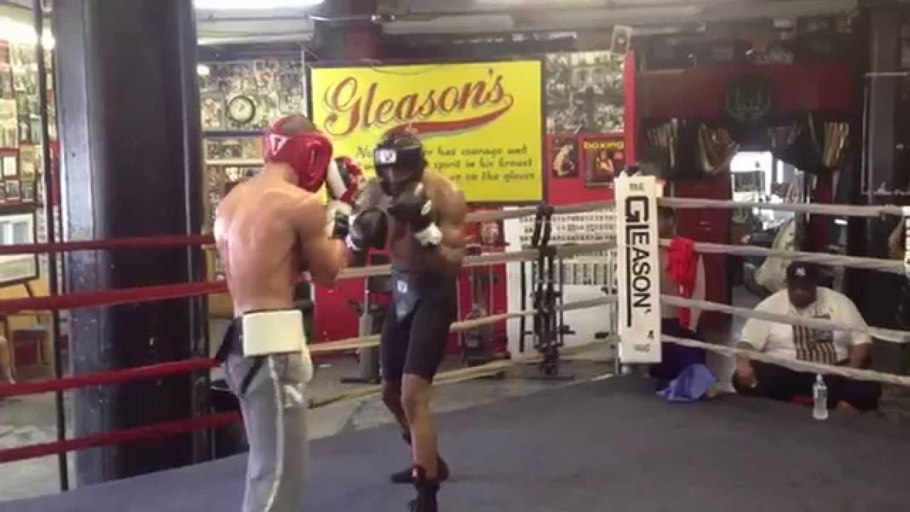Dario Socci Sparring with Delen Parsley