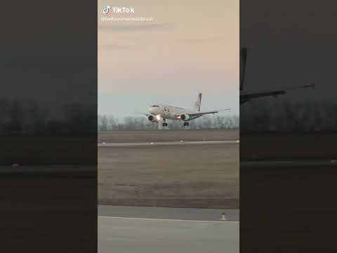 посадка а321  уральские авиалинии