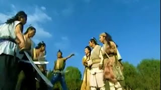 Kung Fu Movie: Bullies Pick on a Drunkard, Unaware He's a Shaolin Master Who Defeats Them Easily.
