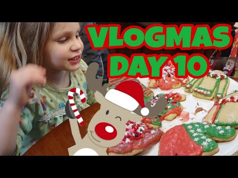 VLOGMAS DAY 10....Let's Decorate some Sugar Cookies.