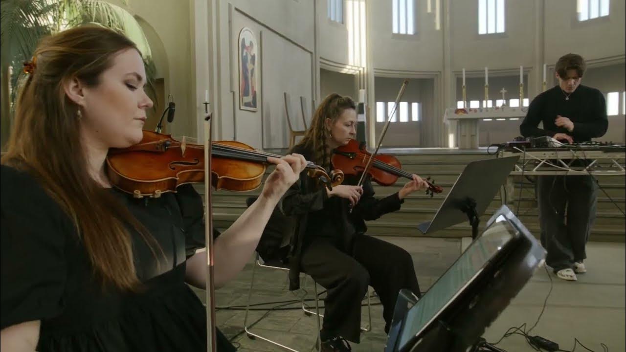 Aaron Hibell – Orchestral Session (Live From Iceland) Aaron Hibell – Orchestral Session (Live From Iceland)