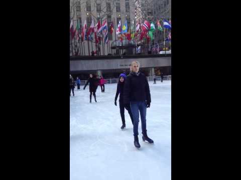 Video: Guide for skøyter på Rockefeller Center Ice Rink