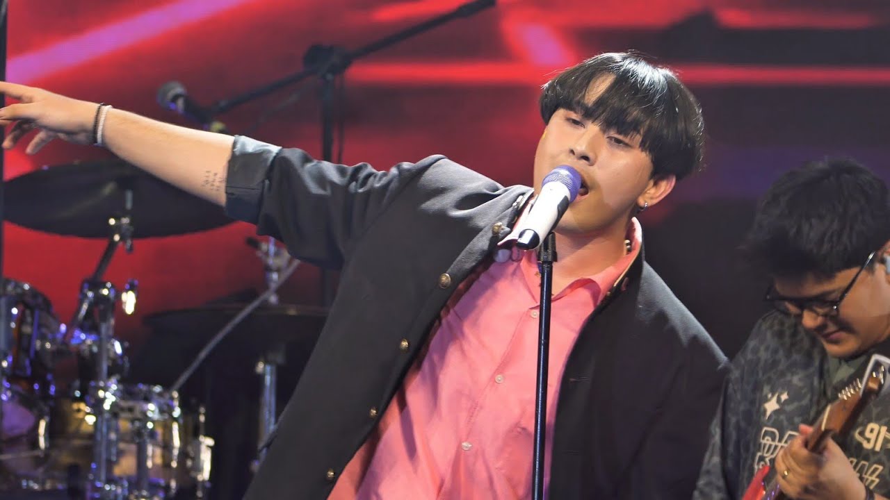 [4K] Maki - Namumula (Live) FanCam @ Eastwood City New Year Countdown 2025 (Dec. 31, 2025)