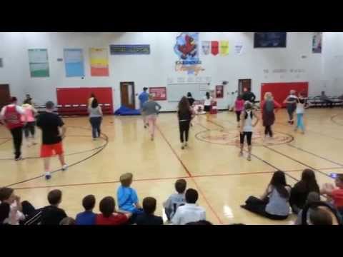 Dundee Middle School teacher flash mob 2014
