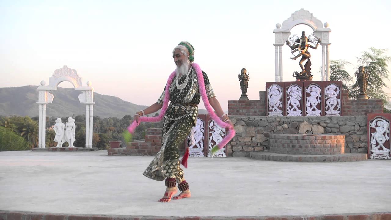 LAKSHMI PRAYERKUCHIPUDI DANCE by SWAMI HIMANSHU 7dec2014 YouTube