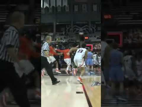 This only happens in the MOVIES!!! 🔥 The WHOLE COURT!  #shorts
