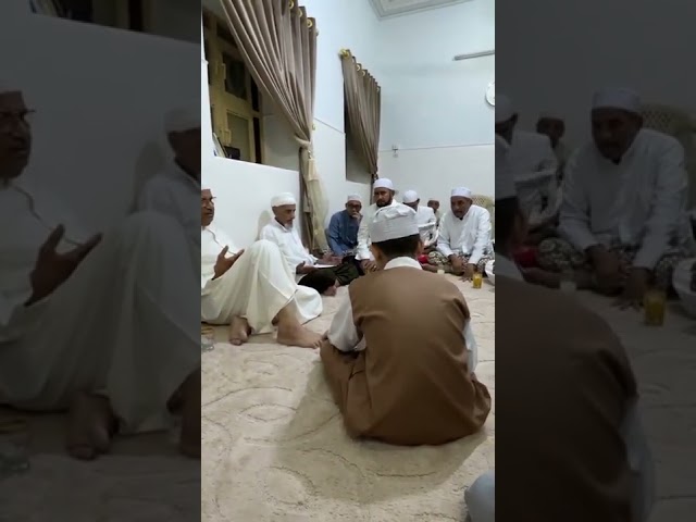 qosidahan  BASYIR FUADAKA' dalam suatu kunjungan ke kediaman salah satu habaib di kota sewun yaman class=