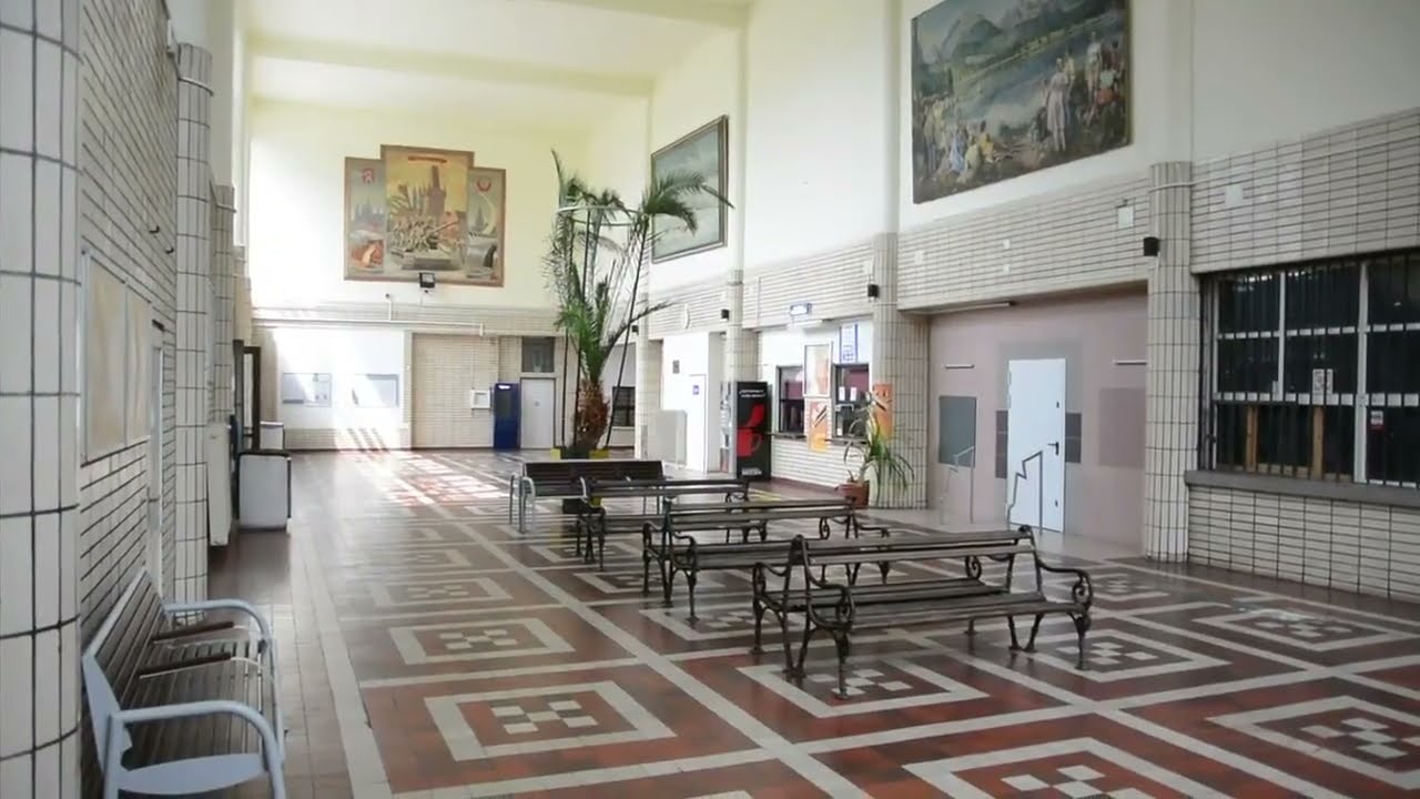 📹 Čierna nad Tisou zažila šesť hviezdnych dní, teraz chátra a vyľudňuje sa | Aktuality