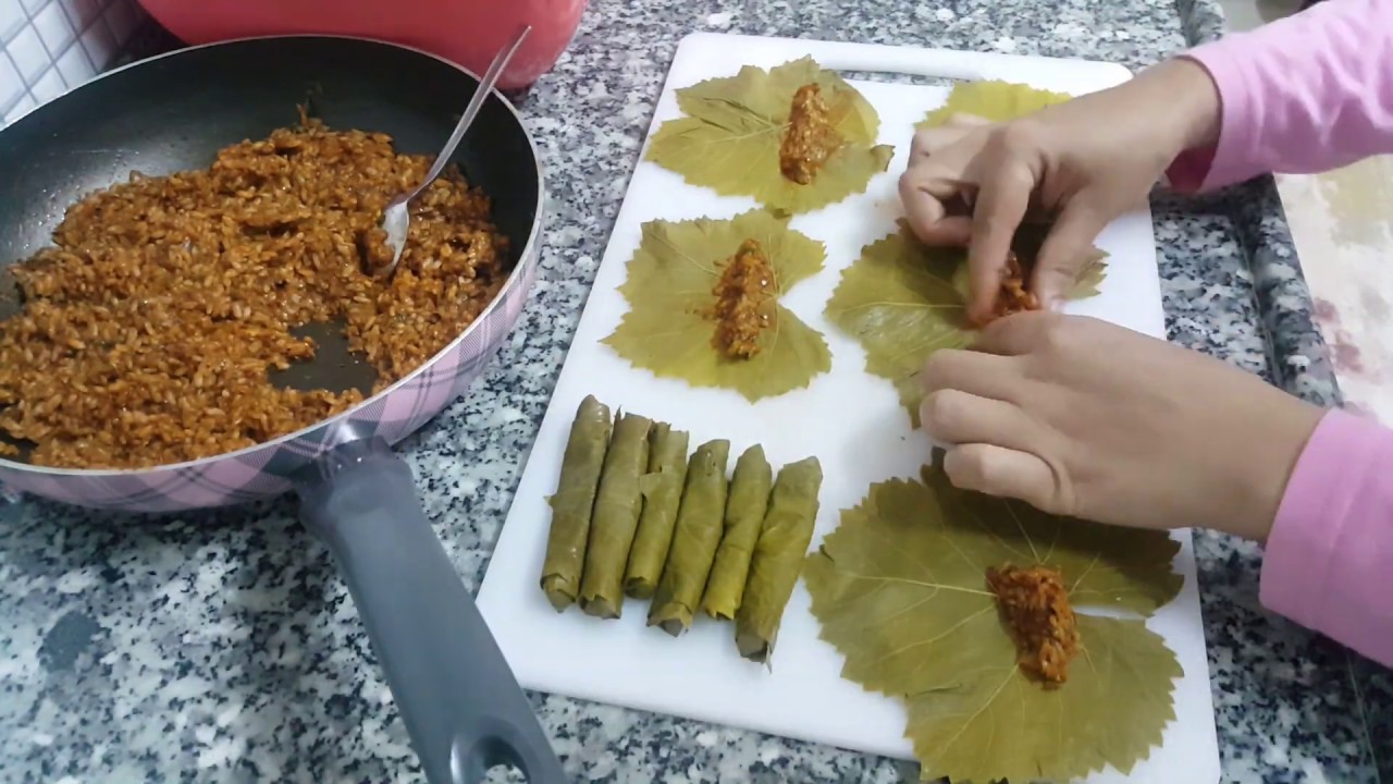 طريقة تحضير محشي ورق العنب على اصوله بزيت الزيتون لذة لا تقاوم  yaprak sarma