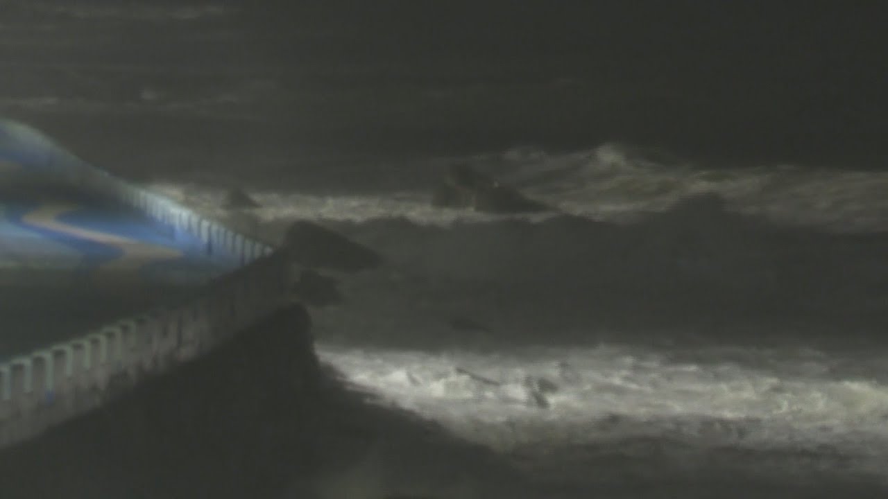 newspaper mockup 비는 잠잠해졌지만…바람 강해지는 부산 / 연합뉴스TV (YonhapnewsTV)