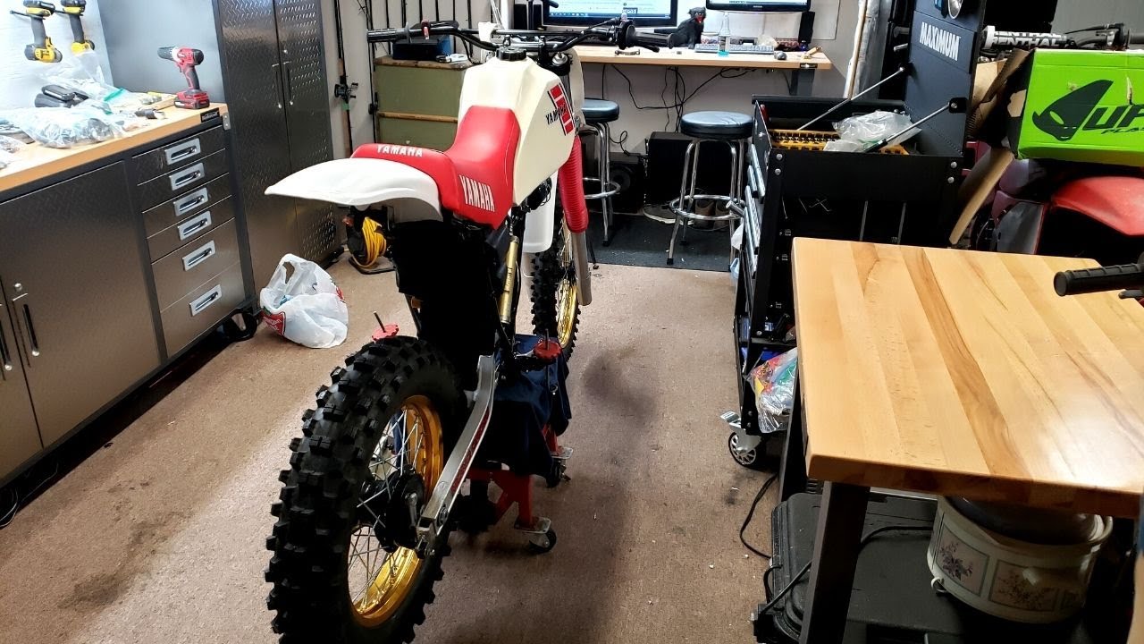 1983 YZ490 Restoration roller assembly