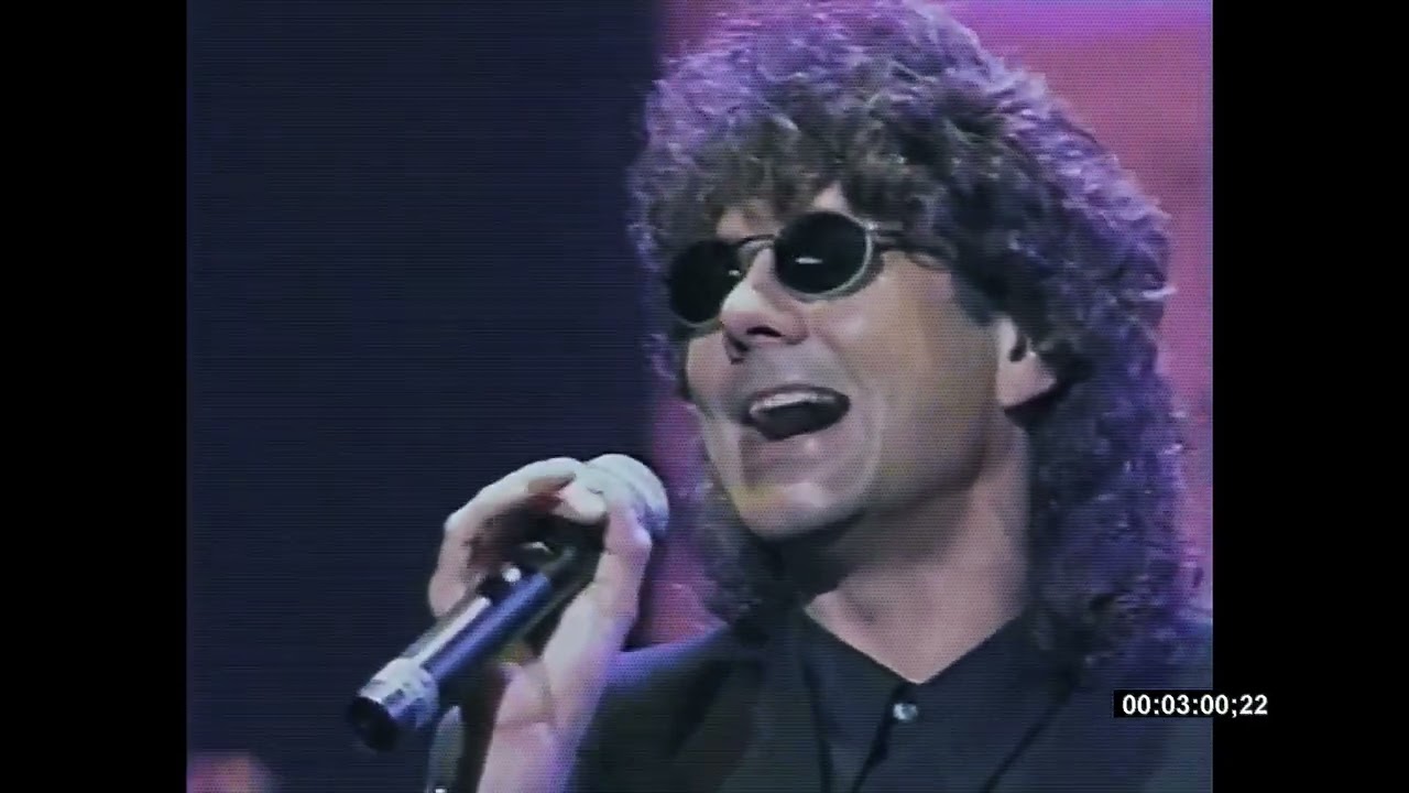 Mickey Thomas  Nothing's Gonna Stop Us Now   Live Japan 1995