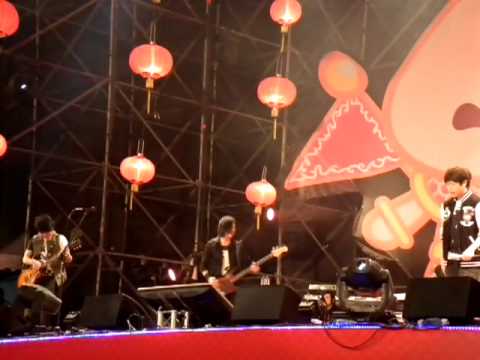 2011 高雄燈會 五月天-出頭天 (9/12)