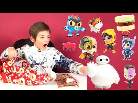 Играем Вместе! Открываем подарки на Новый Год | Фигурки Город героев Big Hero 6