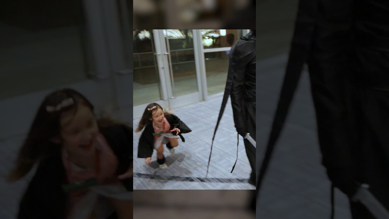 RUN! NEZUKO HAS A KNIFE! #nezuko #demonslayer #cosplay