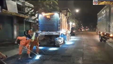 Thi công cào bóc mặt đường bê tông asphalt [Construction of asphalt concrete road surface removal]
