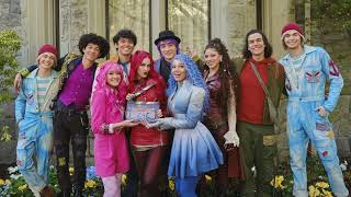 Descendants Wicked Wonderland: Mad Cast (Younger Version)