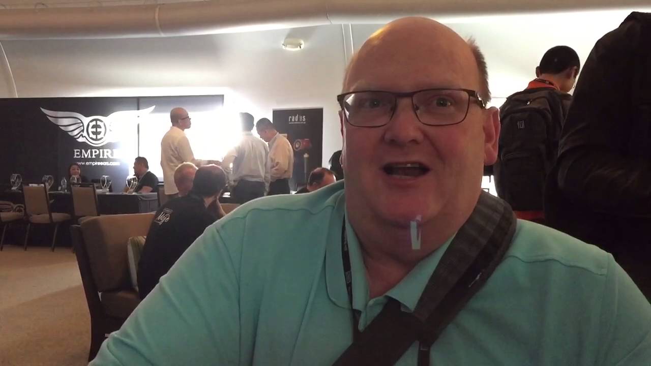 1MORE Triple Driver Packaging