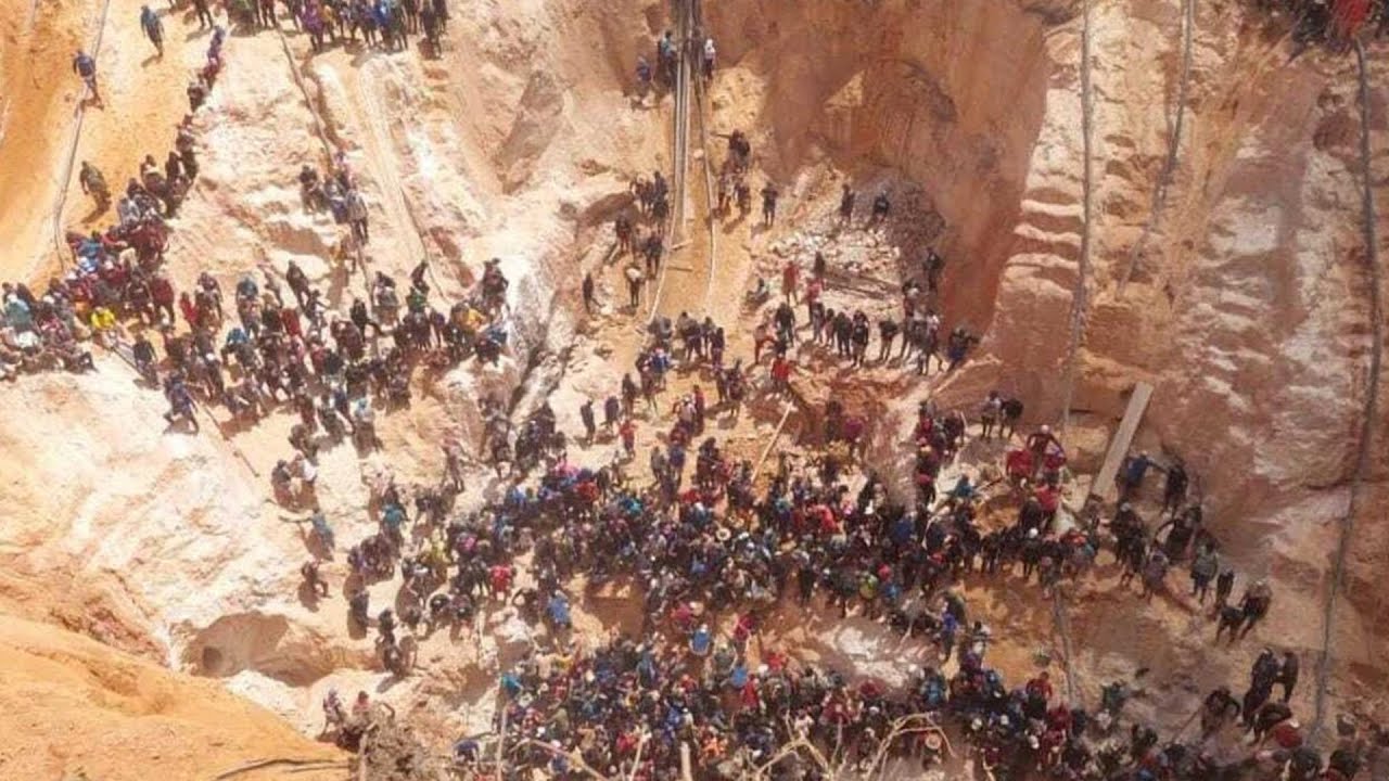 Открытая шахта обрушилась на головы рабочих в Венесуэле. Погибли 15 человек