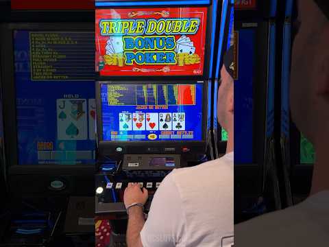 I'd like a jackpot. I'll take an even bigger jackpot. #casino #slots #bonus #jackpot