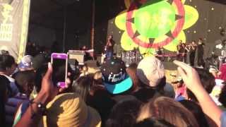 Video thumbnail of "Frank Ocean - "Golden Girl" live @ New Orleans Jazz Fest 2013"