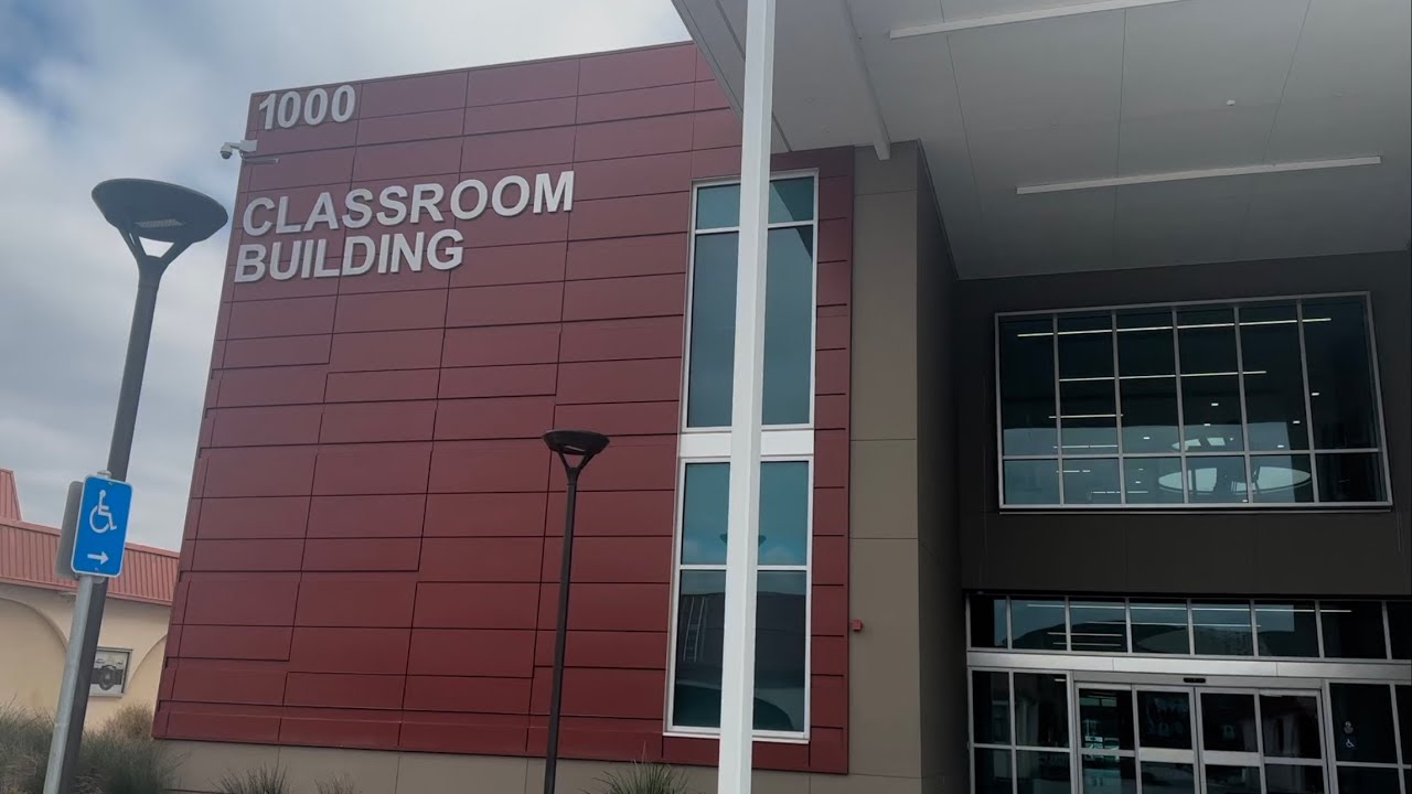 Las Positas College Building 1000 (Classroom Building) [virtual tour]