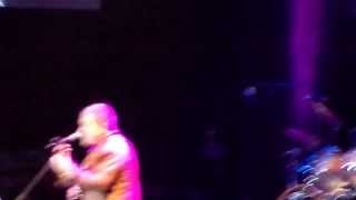 Pino e Nello Daniele Je sto vicin a te live in Napoli 05/01/2014 @Palapartenope