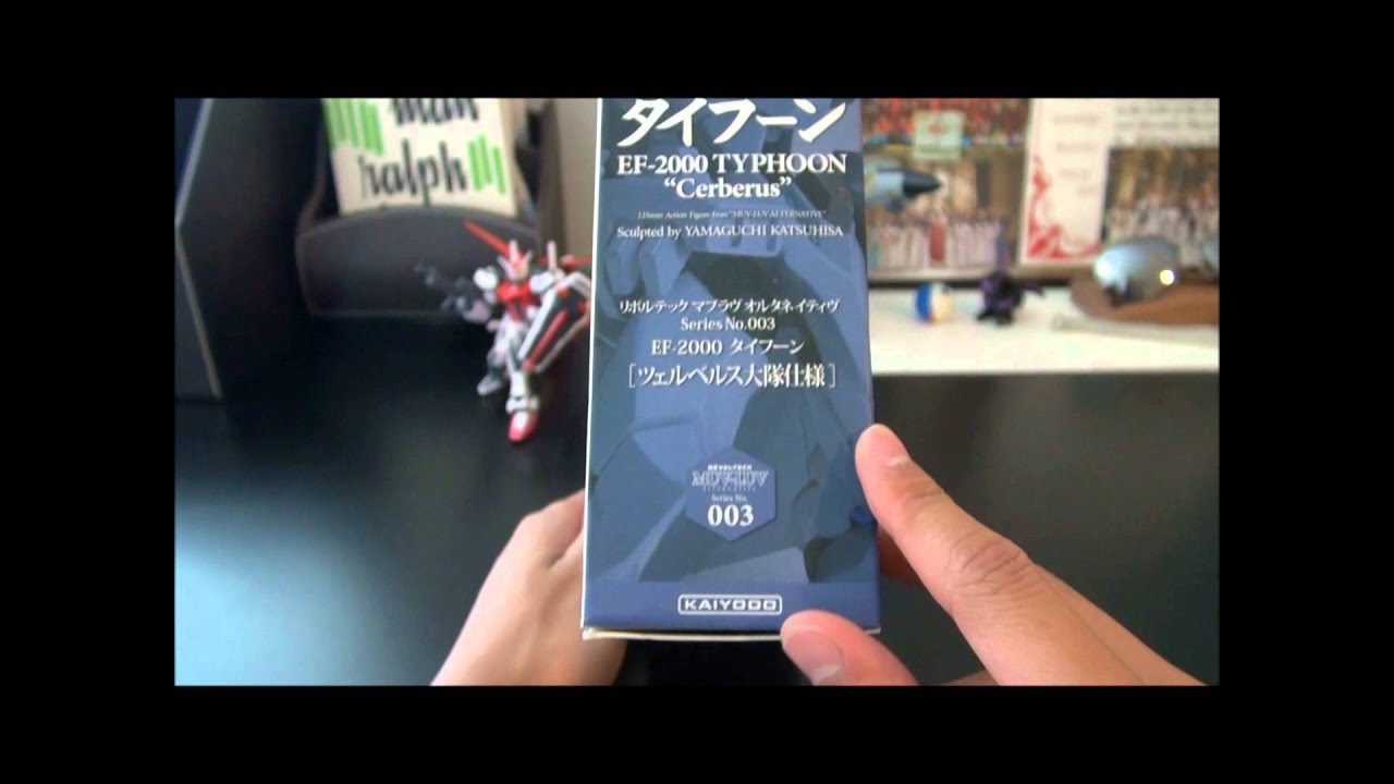 Revoltech Muv-Luv Review EF-2000 Typhoon Part 1: Unbox