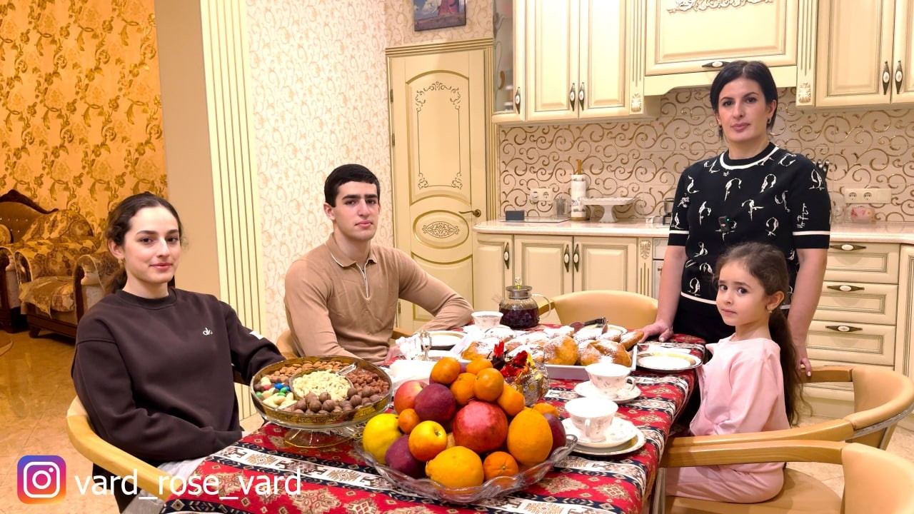 Ереванские 🇦🇲 Пончики 🍩 Это Лучшие Пончики с Кремом!)