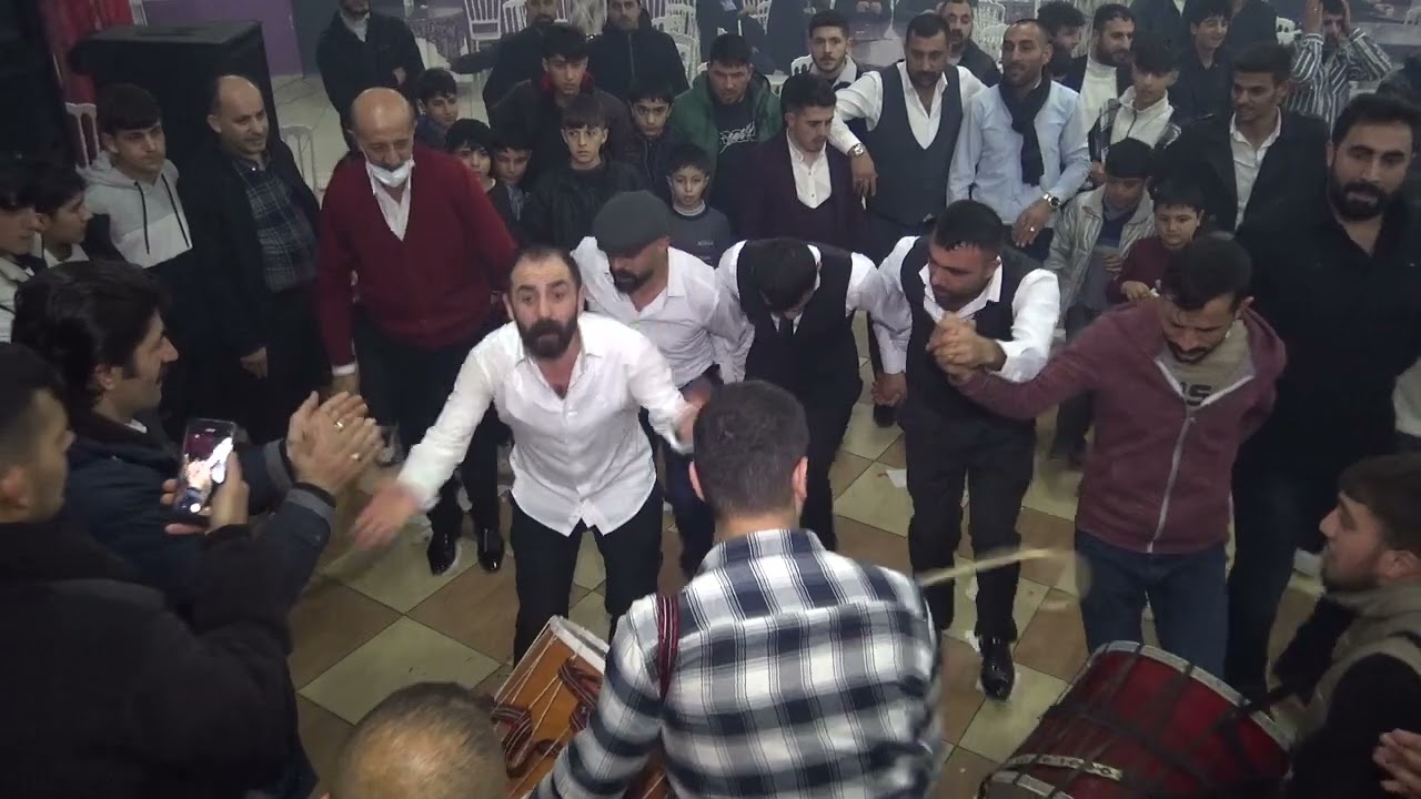 fuat okcu ve grani özgür YAMAN ailesinin düğün töreninden koceri