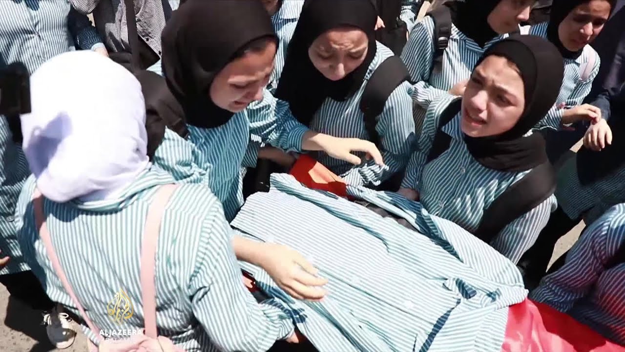 دفن فتاة تبلغ من العمر 15 عاماً قُتلت على يد القوات الإسرائيلية في جنين