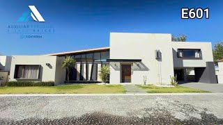 E601 Residencia en Venta con un gran jardín, Calimaya, Edo. México!