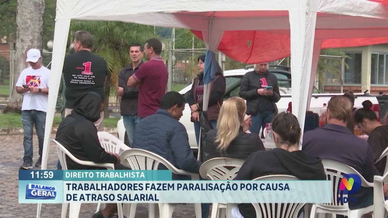 Trabalhadores fazem paralisação por causa do atraso salarial