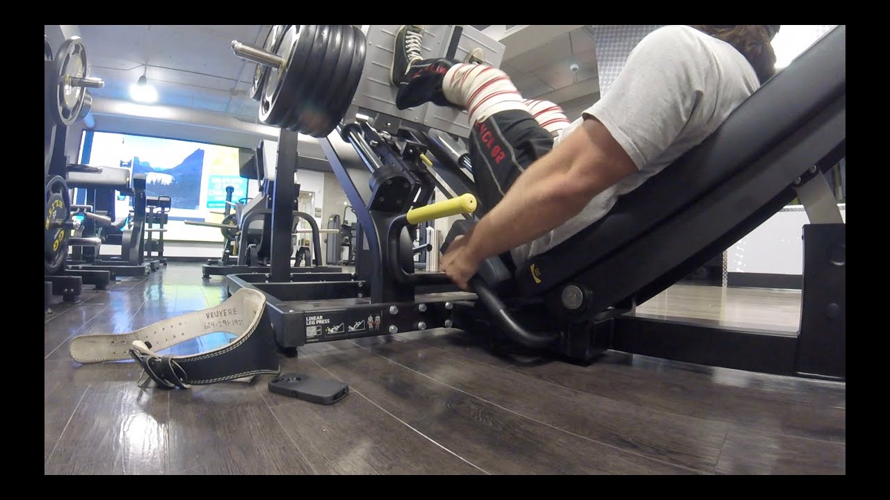 Gold's Gym Broadway, Vancouver, B.C YouTube