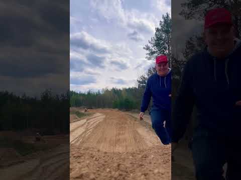 Разрывной трамплин в мотокроссе
