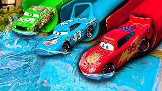 Looking for Disney Pixar Cars On the Rocky Road : Lightning McQueen, Mater, Dinoco McQueen, Mack