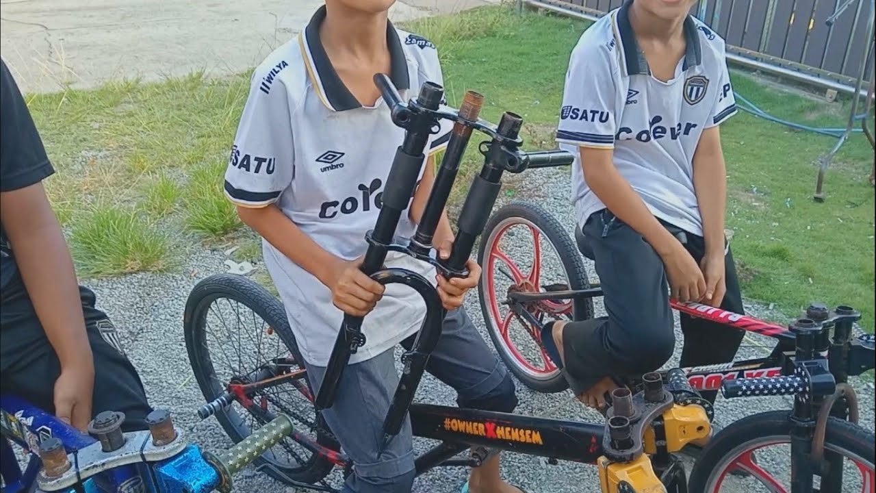 Omar and the gang nak lowered double fork basikal lajak