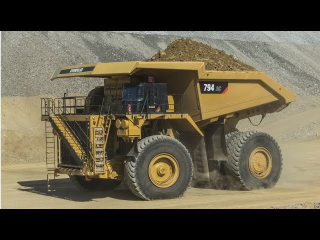 Caterpillar 794 Trucks at Middlemount Coal Mine - YouTube