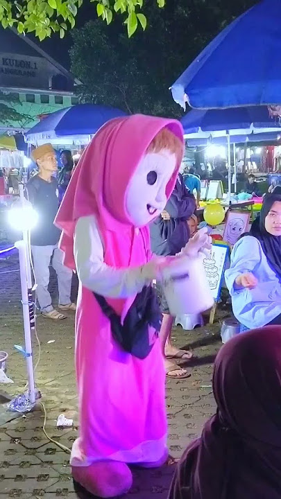 Badut marsha lucu ngamen #shorts #shotrs #shortvideo