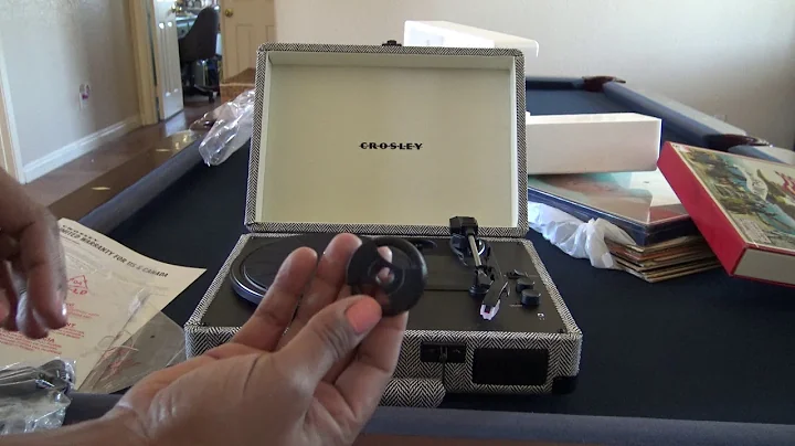 Crosley Cruiser Deluxe Record Player Unboxing & Fi...