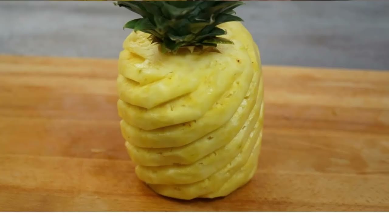 How To Cut A Pineapple Without Waste How to Cut Pineapple Without Waste in Under with in 5 Minutes! - YouTube