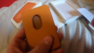 Golden Brown - Apple Magsafe Wallet Unboxing