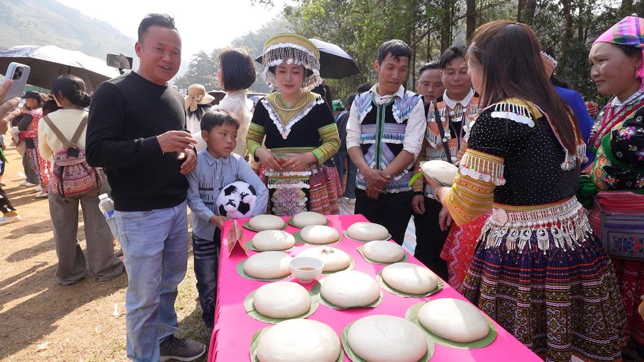 Lễ hội Gầu Tào ở Trạm Tấu gặp lại các siêu nhân bản thổi khèn trên dây - thử 1 lần bắt vợ 
