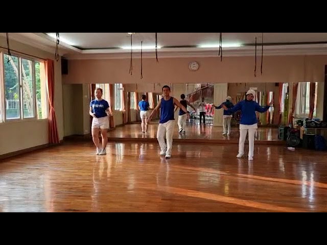 Until the dawn Linedance Absolute Beginner// Choreo Dyah Anggisa// Demo By Dyah, Asia, Erny VJT class=