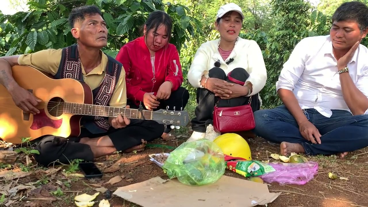 Pã kau cơ nào chha ayong adơi dõtui chia pô DOH ami chương // jarai folk music//@hinhsiutv 